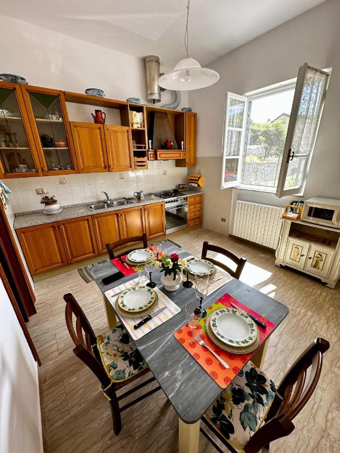 La Casa Dei Due Aranci Villa Albisola Superiore Bagian luar foto